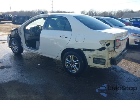2013 Toyota Corolla Le z USA, uszkodzony, nr VIN 2T1BU4EE9DC980641